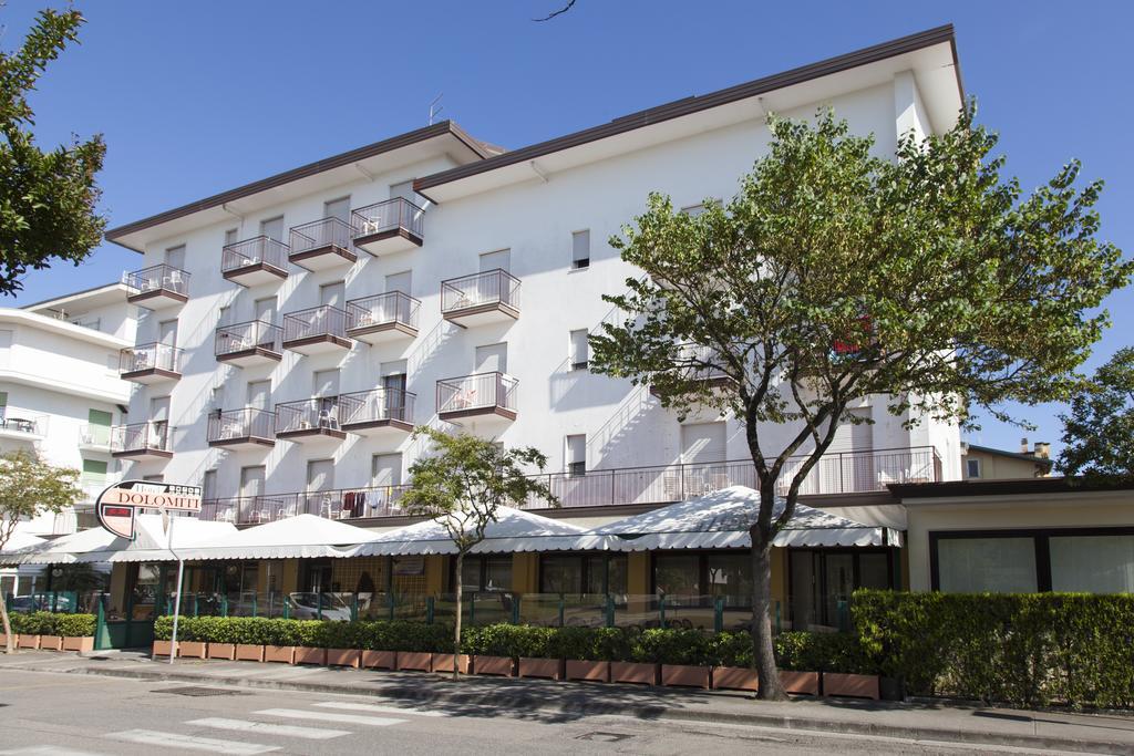 Albergo Dolomiti Лідо-ді-Єзоло Екстер'єр фото